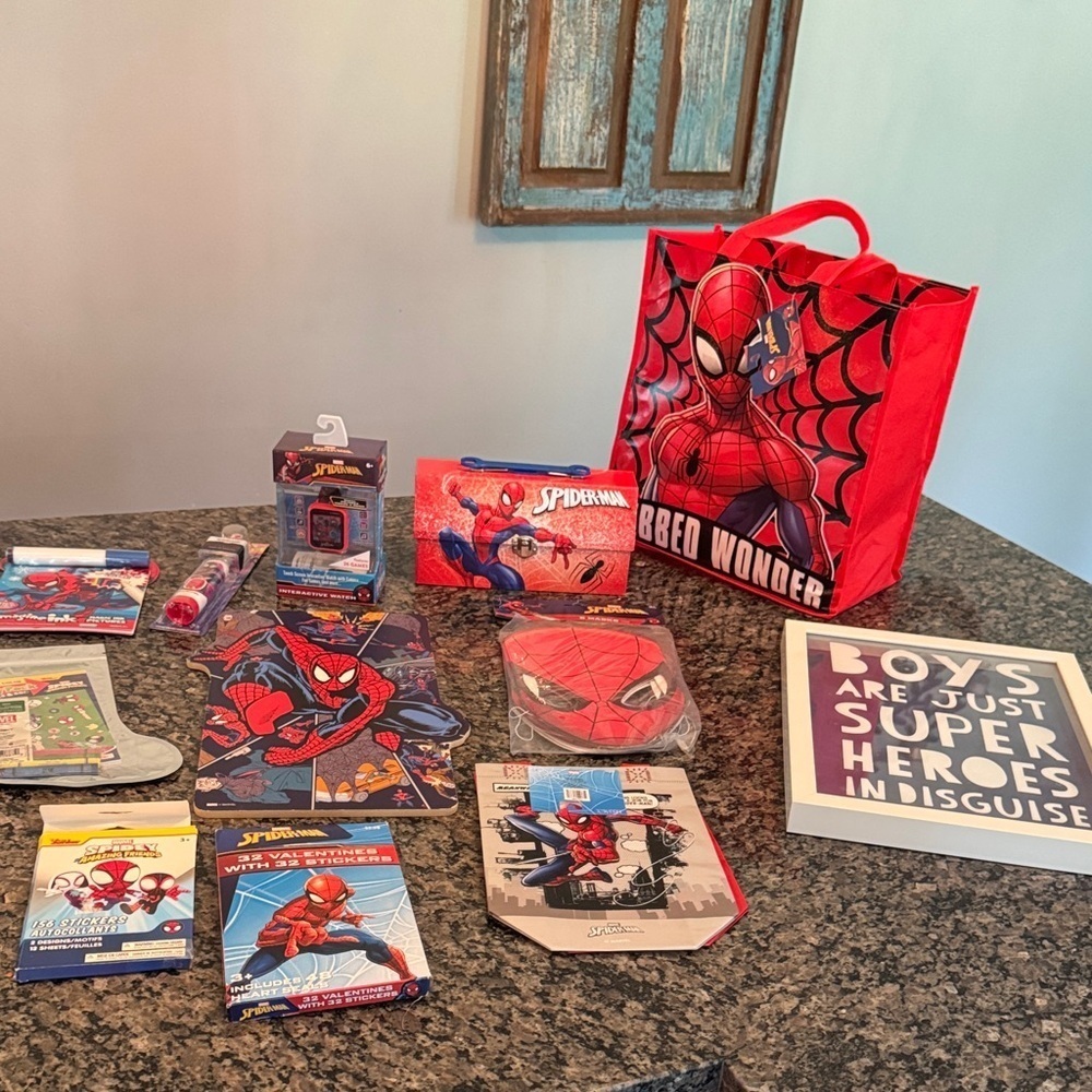 Spider-Man Marvel kids interactive game watch & decor and Party Supplies Set NWT